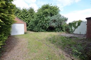 Garage & Rear Garden- click for photo gallery